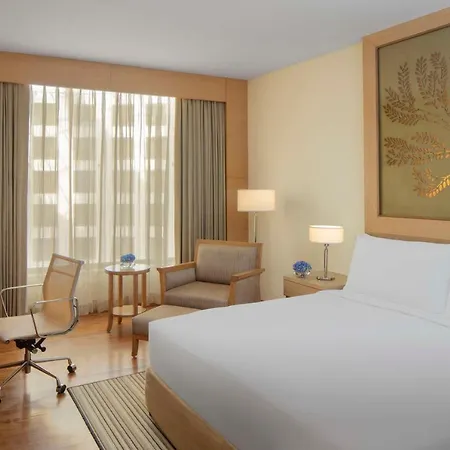 Radisson Blu Hotel New Delhi Dwarka Exterior photo A room at the Taj Bengal